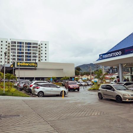 Aparta Estudios Zona 10 Armenia  Exterior photo